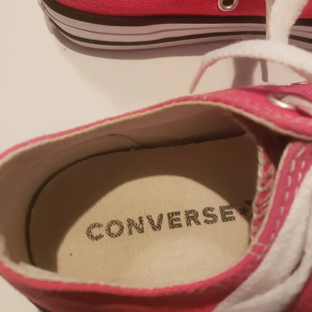 Converse Youth Pink Low Tops